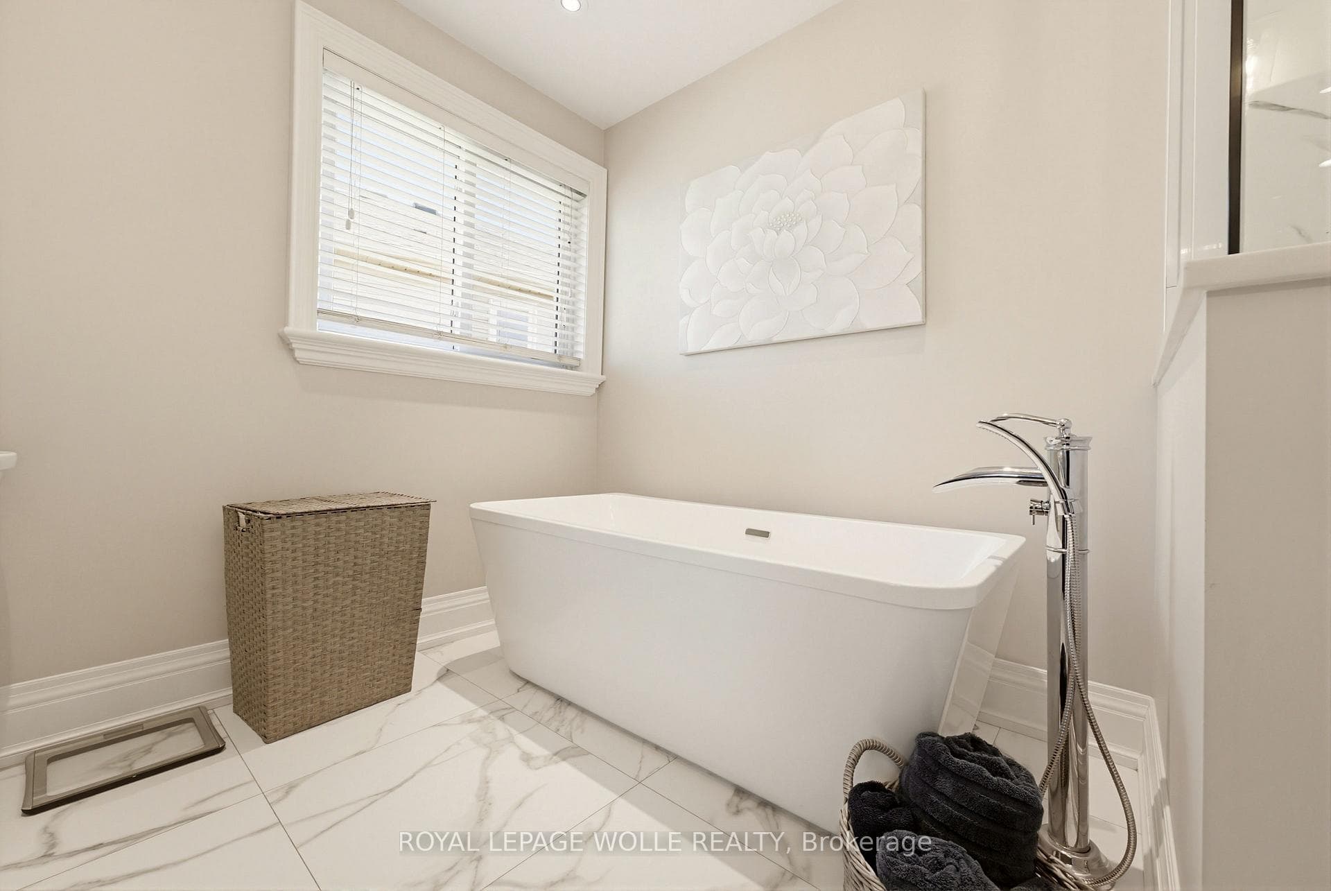 64 Highgate Road photo 26