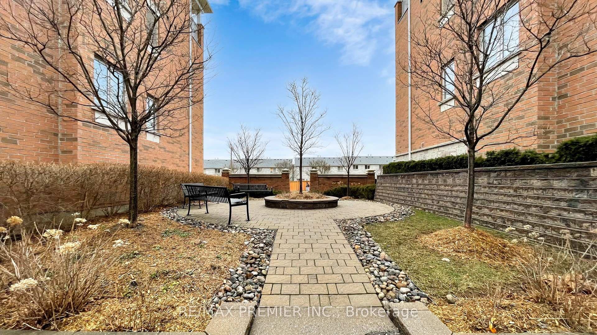 127 Silverwood Avenue Unit 1 photo 33