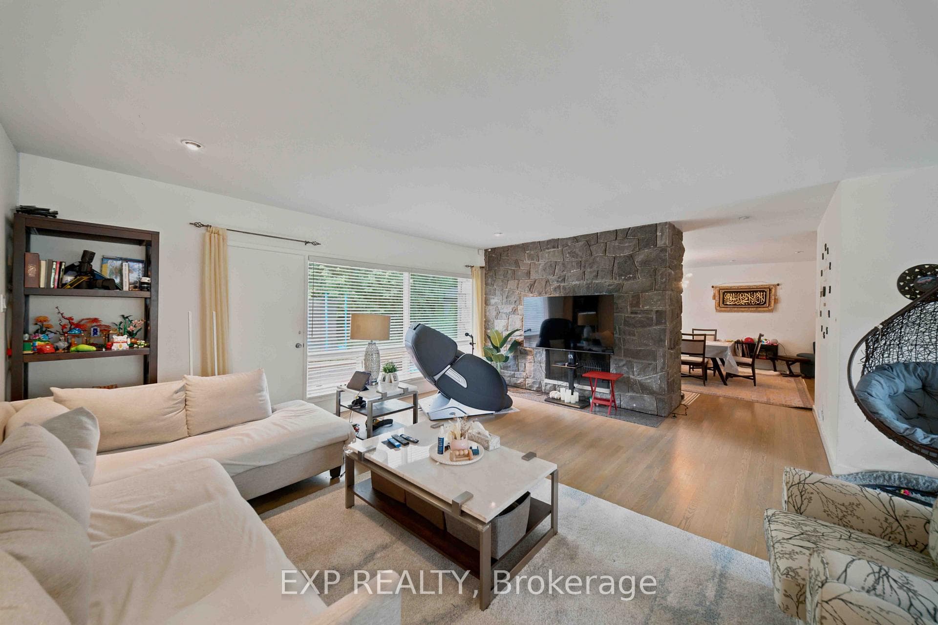 304 Roger Road photo 8