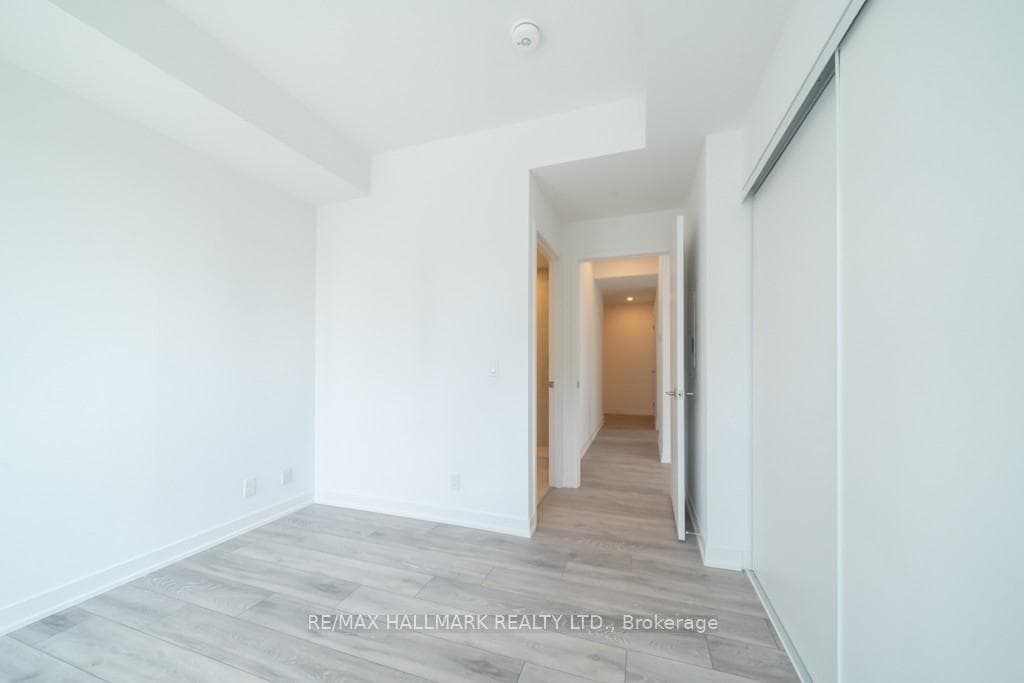 15 Holmes Avenue Unit 502 photo 22