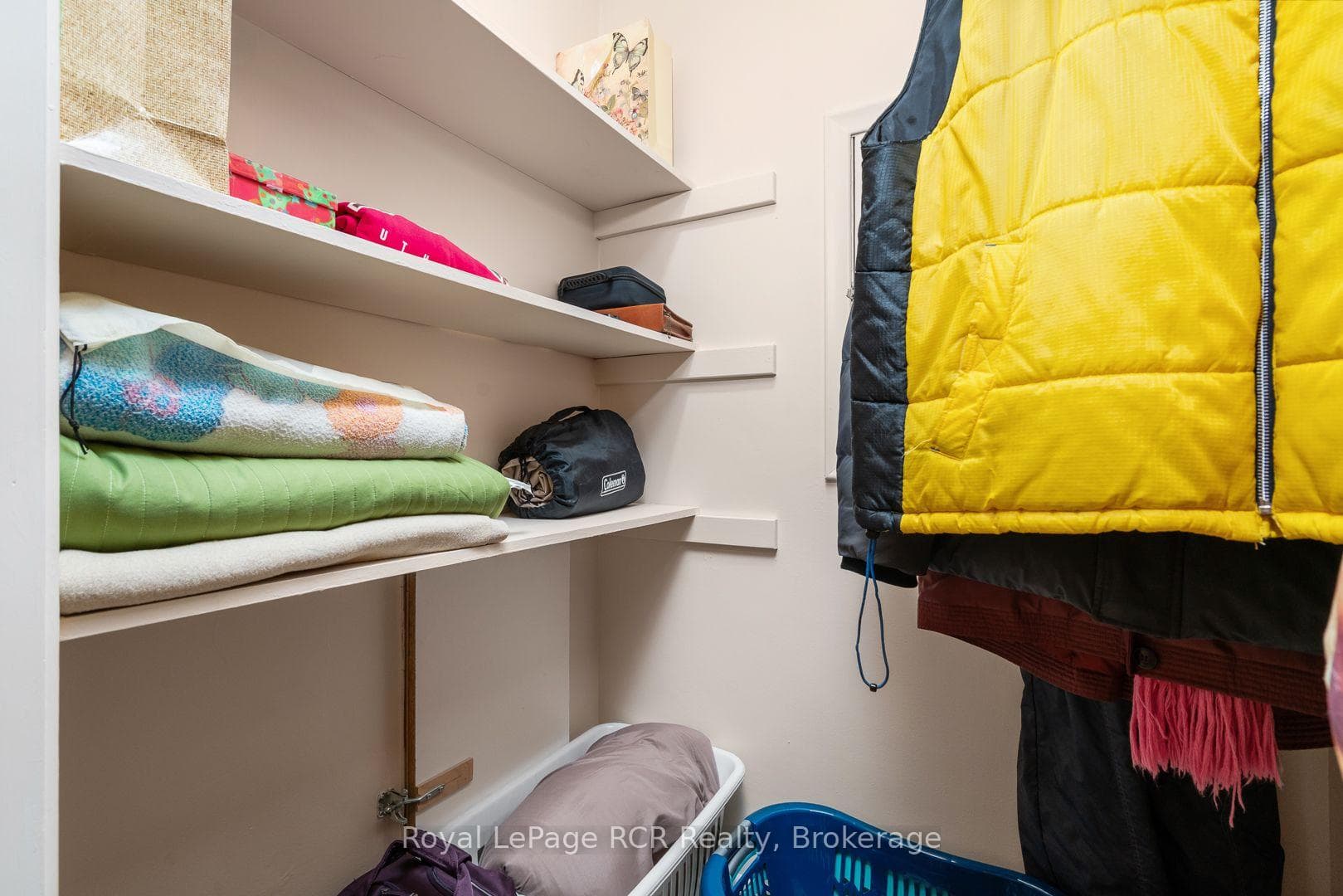 walk in closet