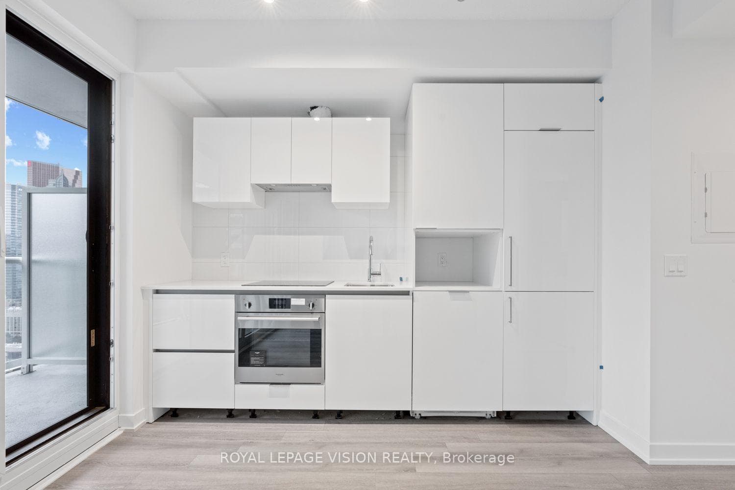230 Simcoe Street Unit 3113 photo 3