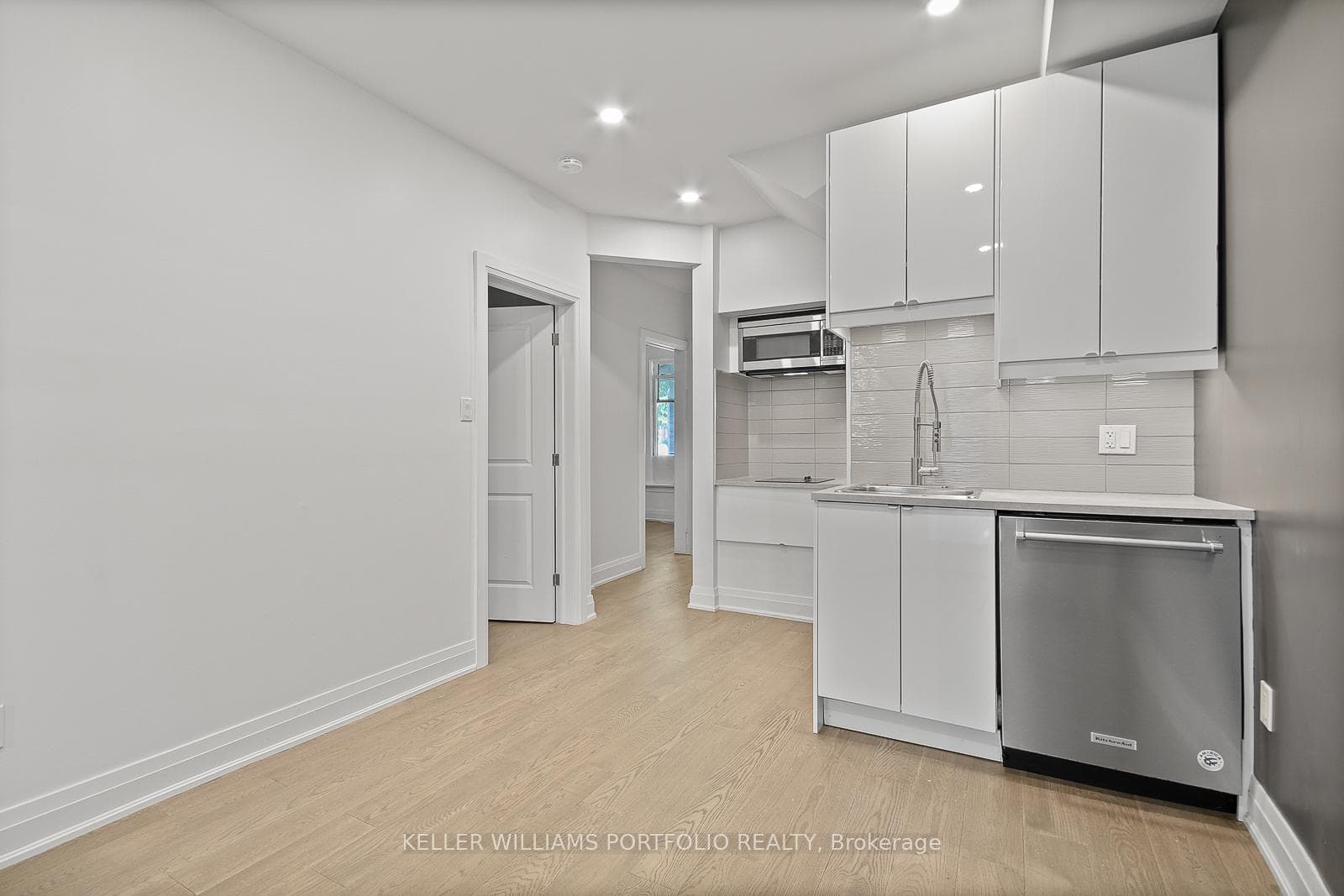 35 Humberside Avenue Unit 2 (Ground) photo 16