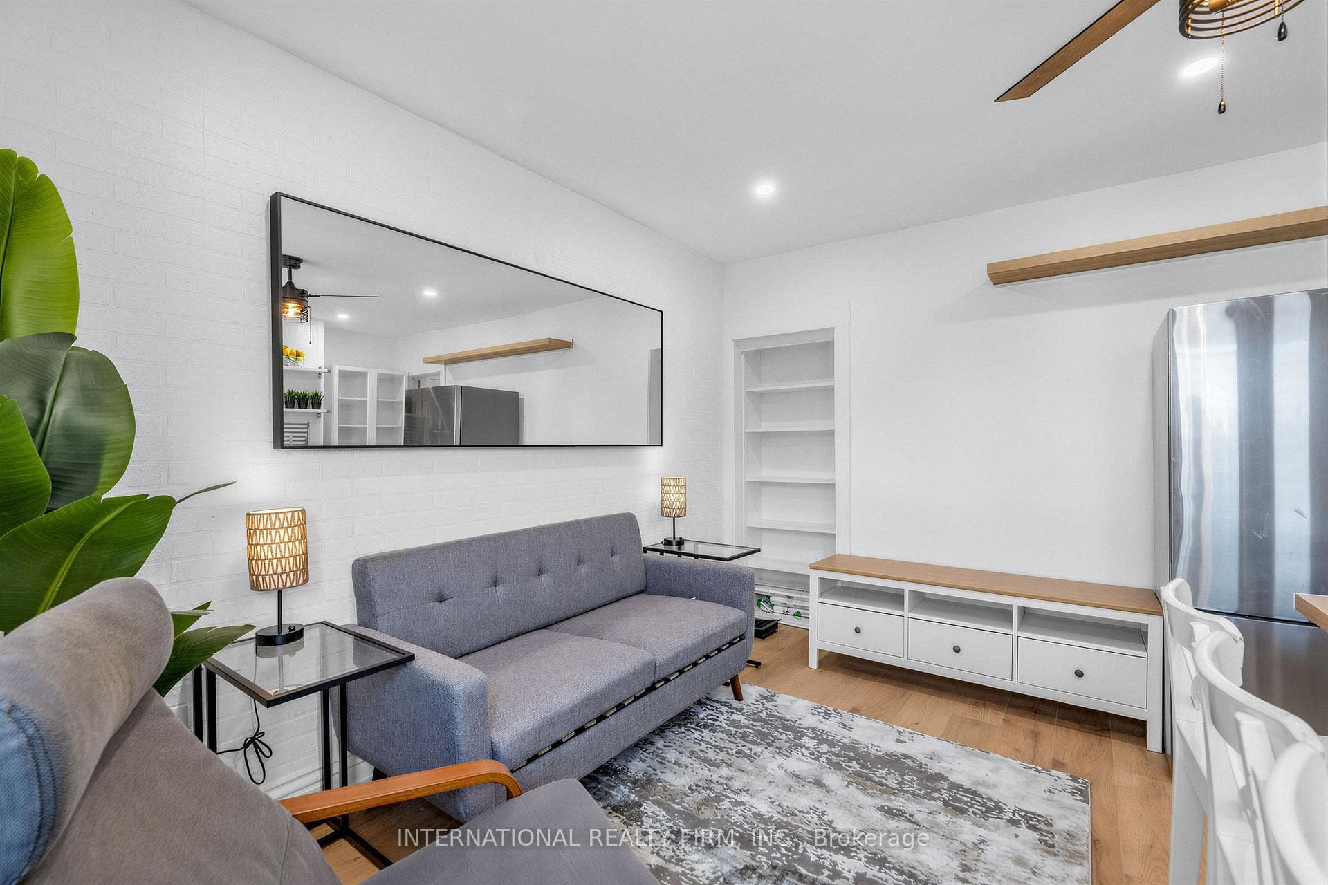 793 Dufferin Street Unit Upper photo 16