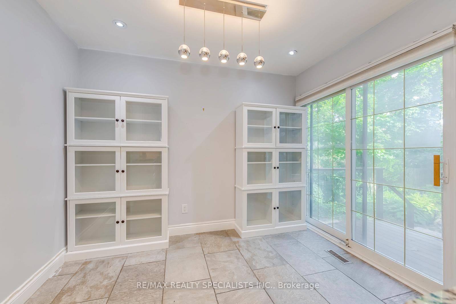 1582 Hermant Court photo 13