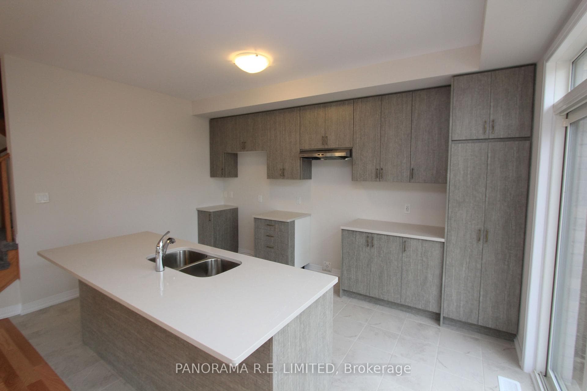 15 Blacklock Street Unit 1 photo 7