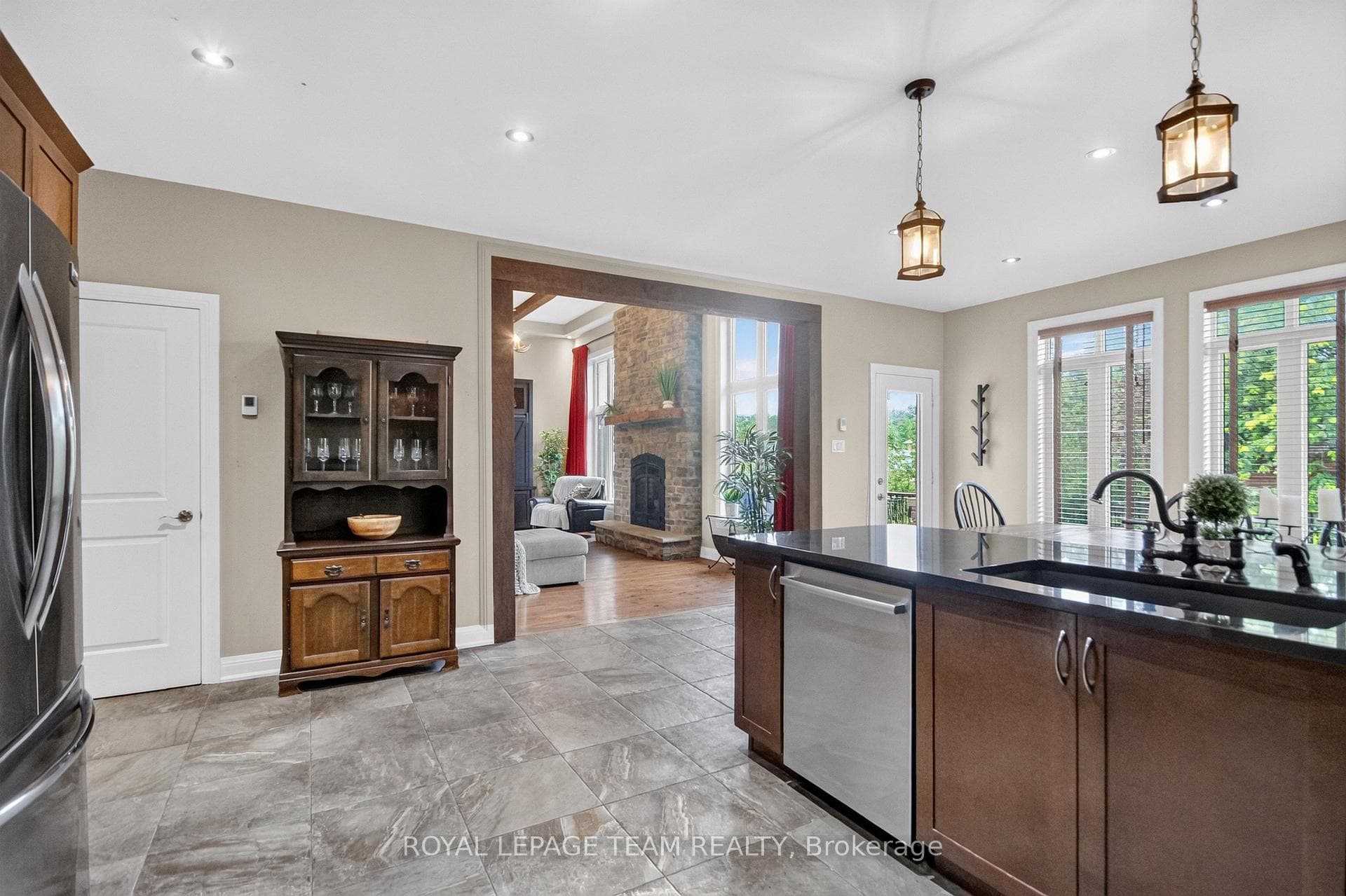 1801 CEDARLAKES Way photo 11
