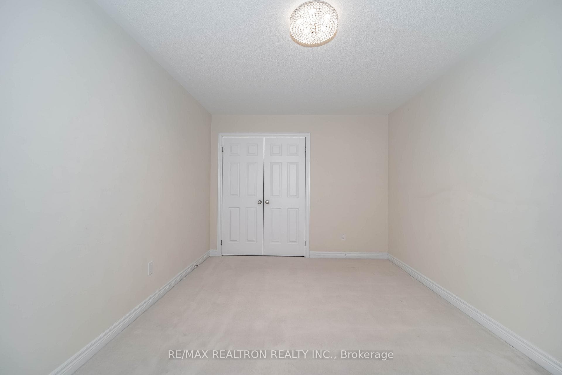 18 Corduroy Road photo 28
