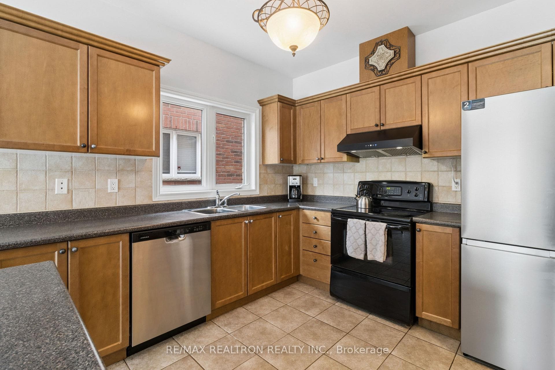 32 Brackenwood Avenue photo 6