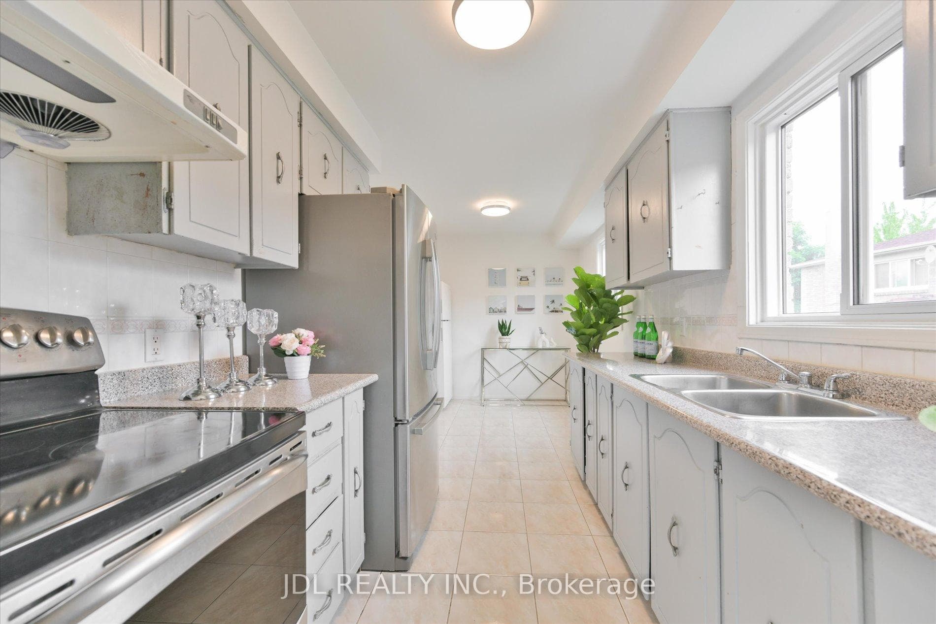 63 Silbury Drive photo 13