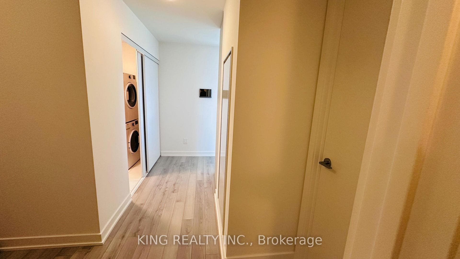 3079 Trafalgar Road Unit 1802 photo 4