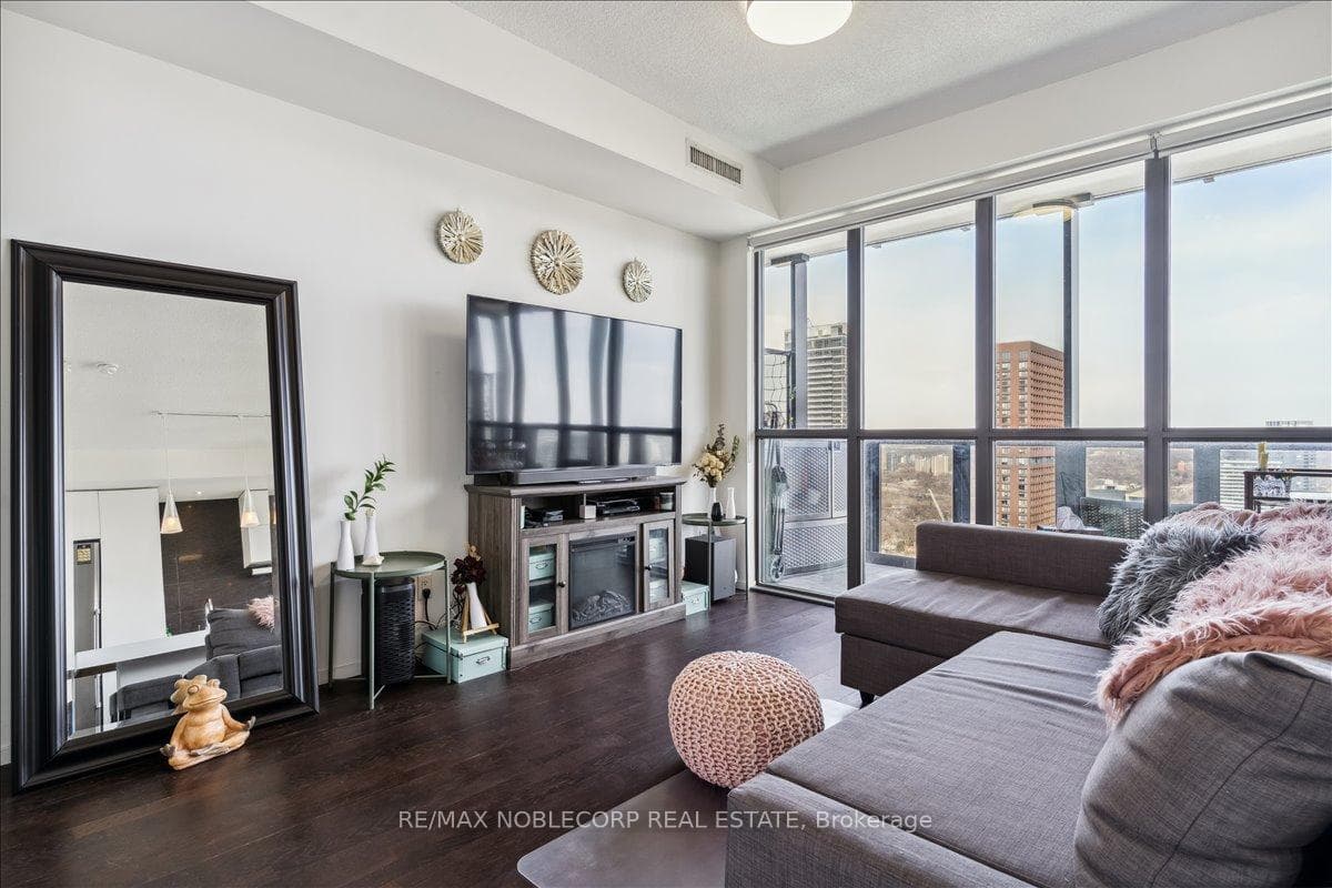 101 Charles Street Unit 4211 photo 12
