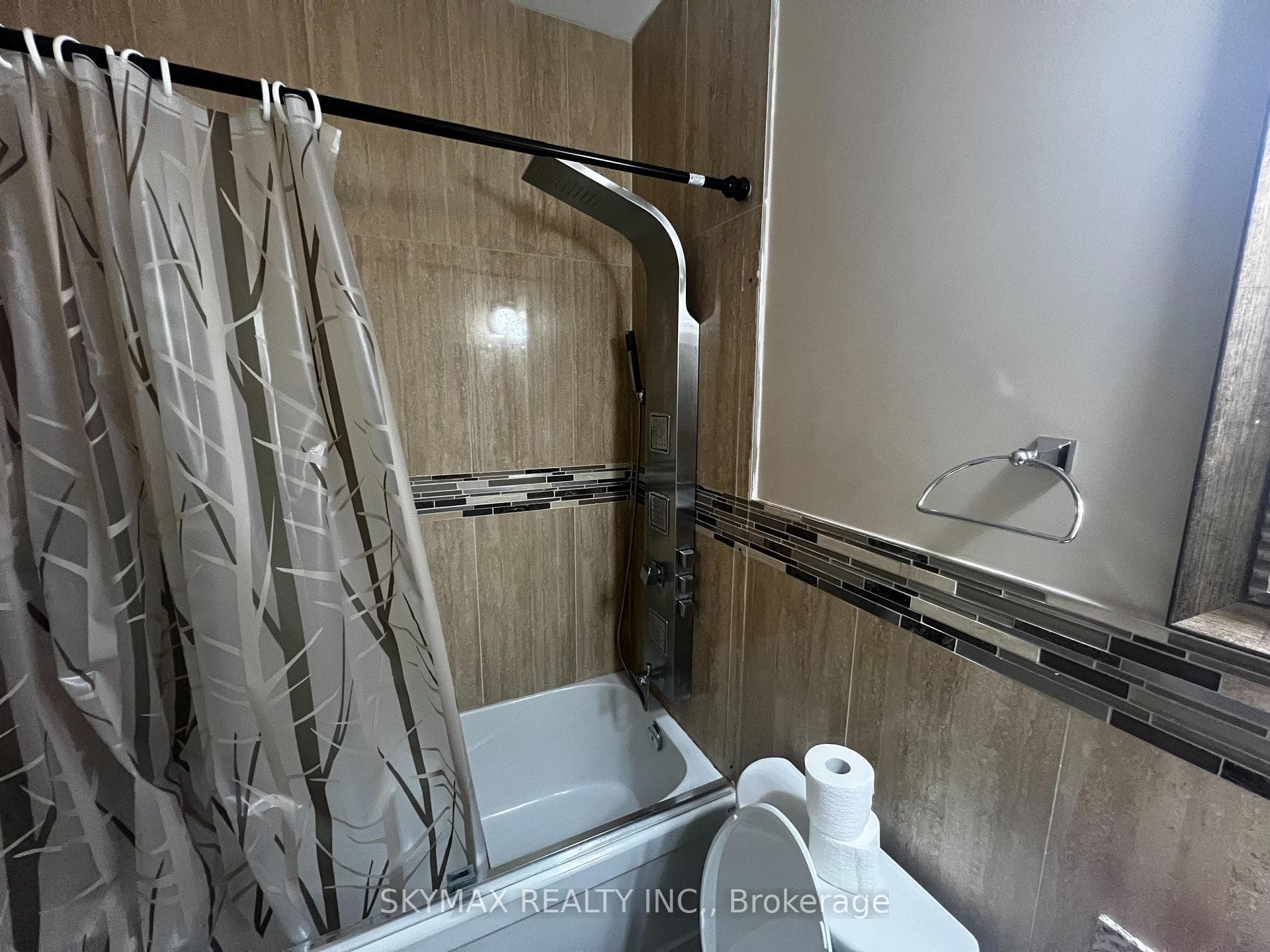 18 Burlington Street Unit Upper photo 14