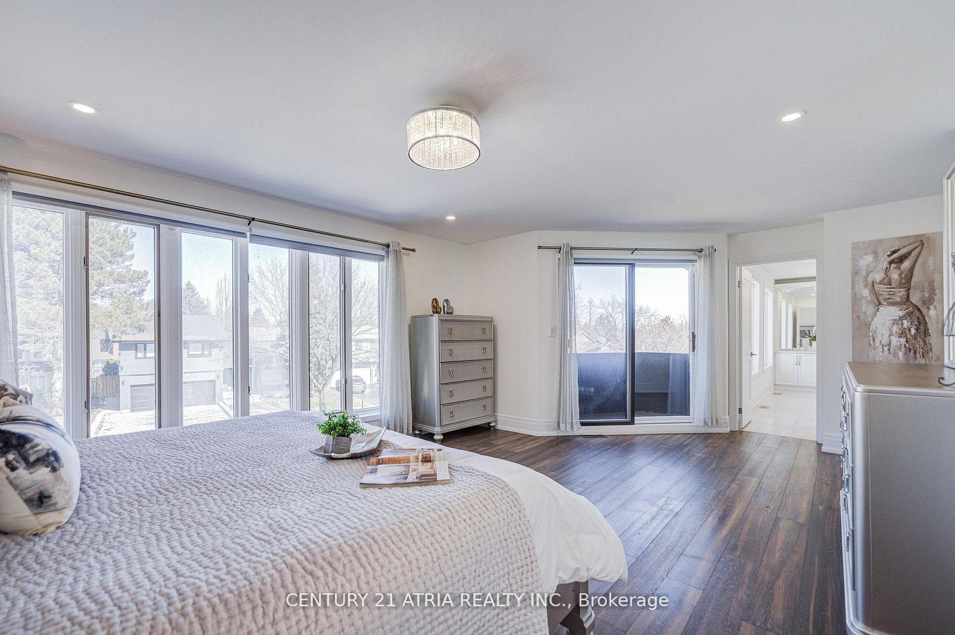 27 Denlow Boulevard photo 23