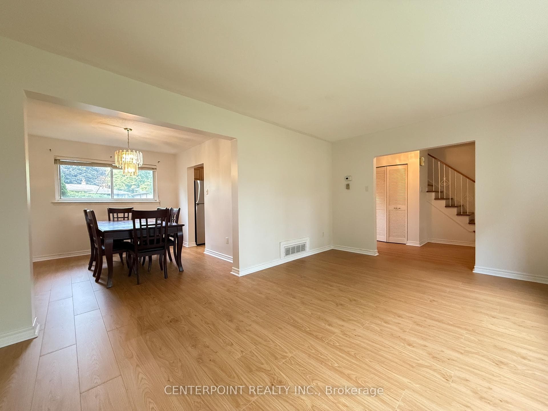 4 Bellbury Crescent photo 6