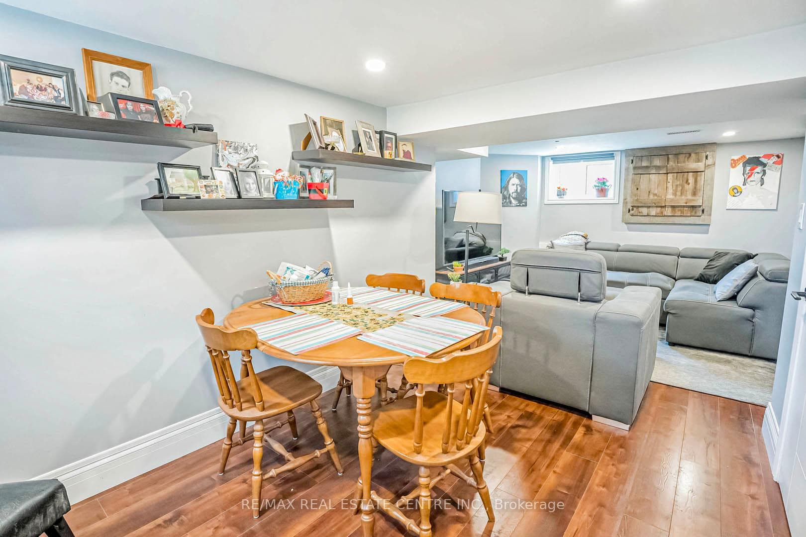 600 Upper Wentworth Street photo 24