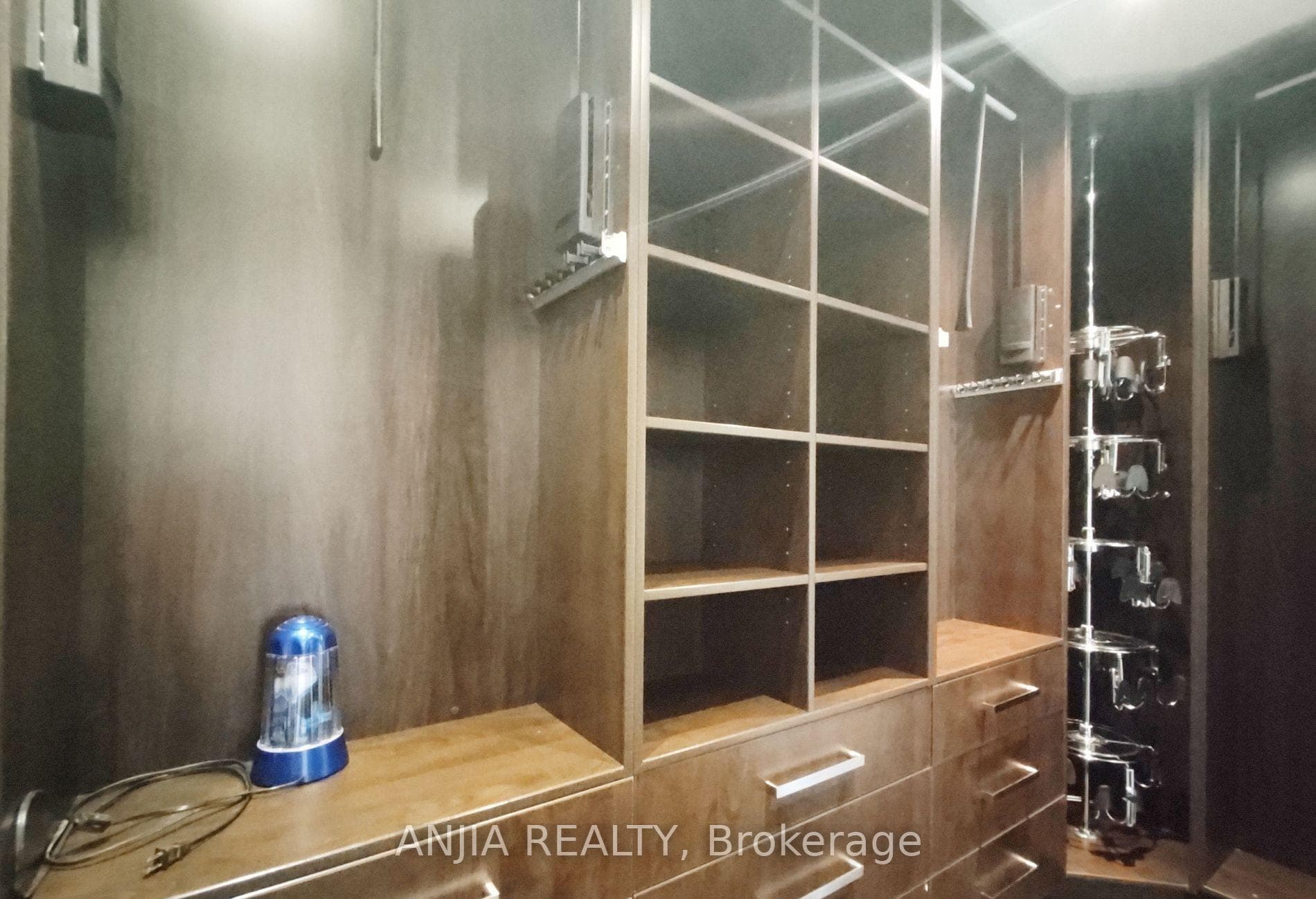 19 Savona Place photo 17