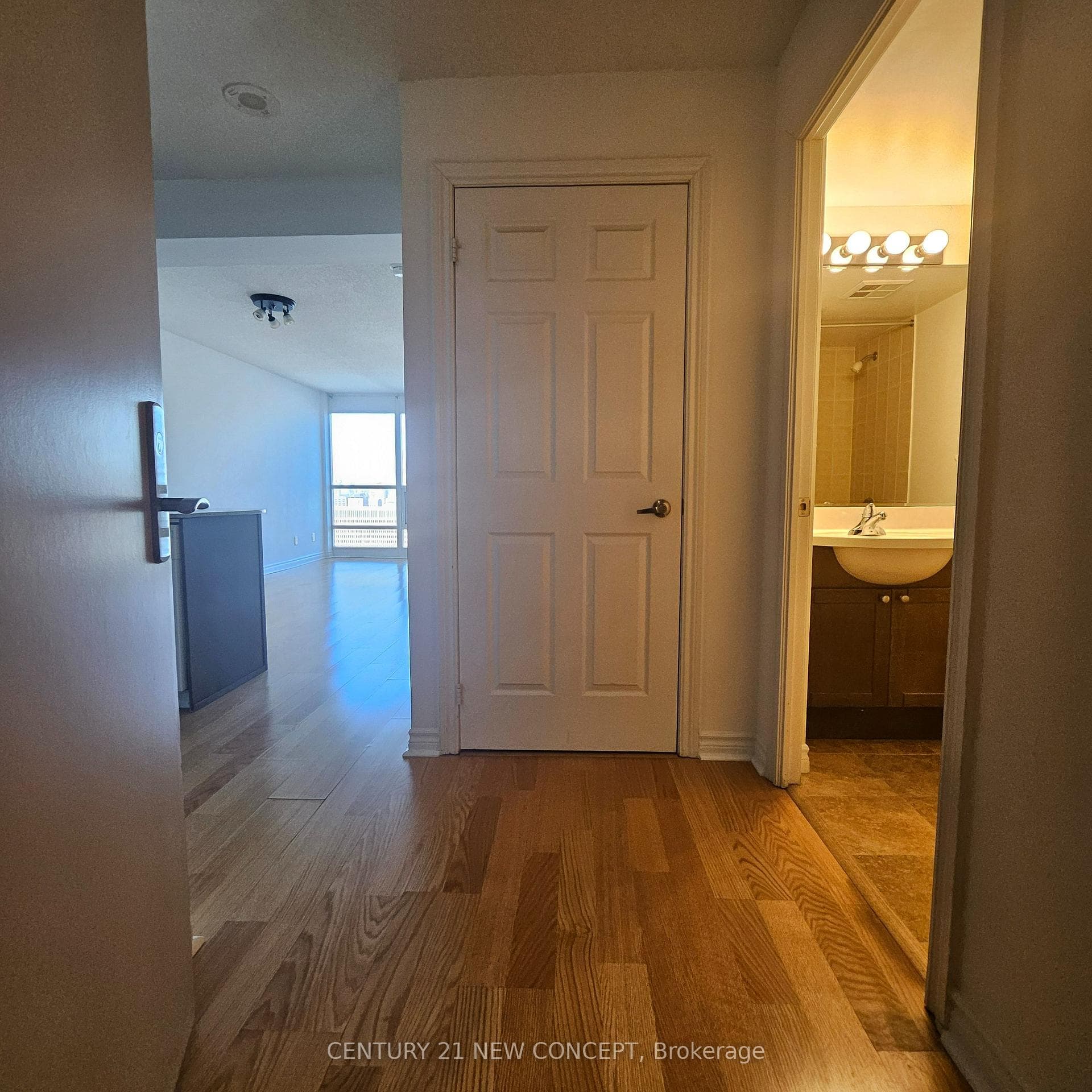 763 Bay Street Unit 3013 photo 17