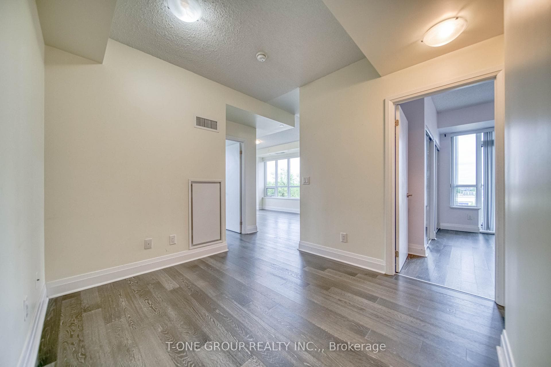 399 Spring Garden Avenue Unit 421 photo 5