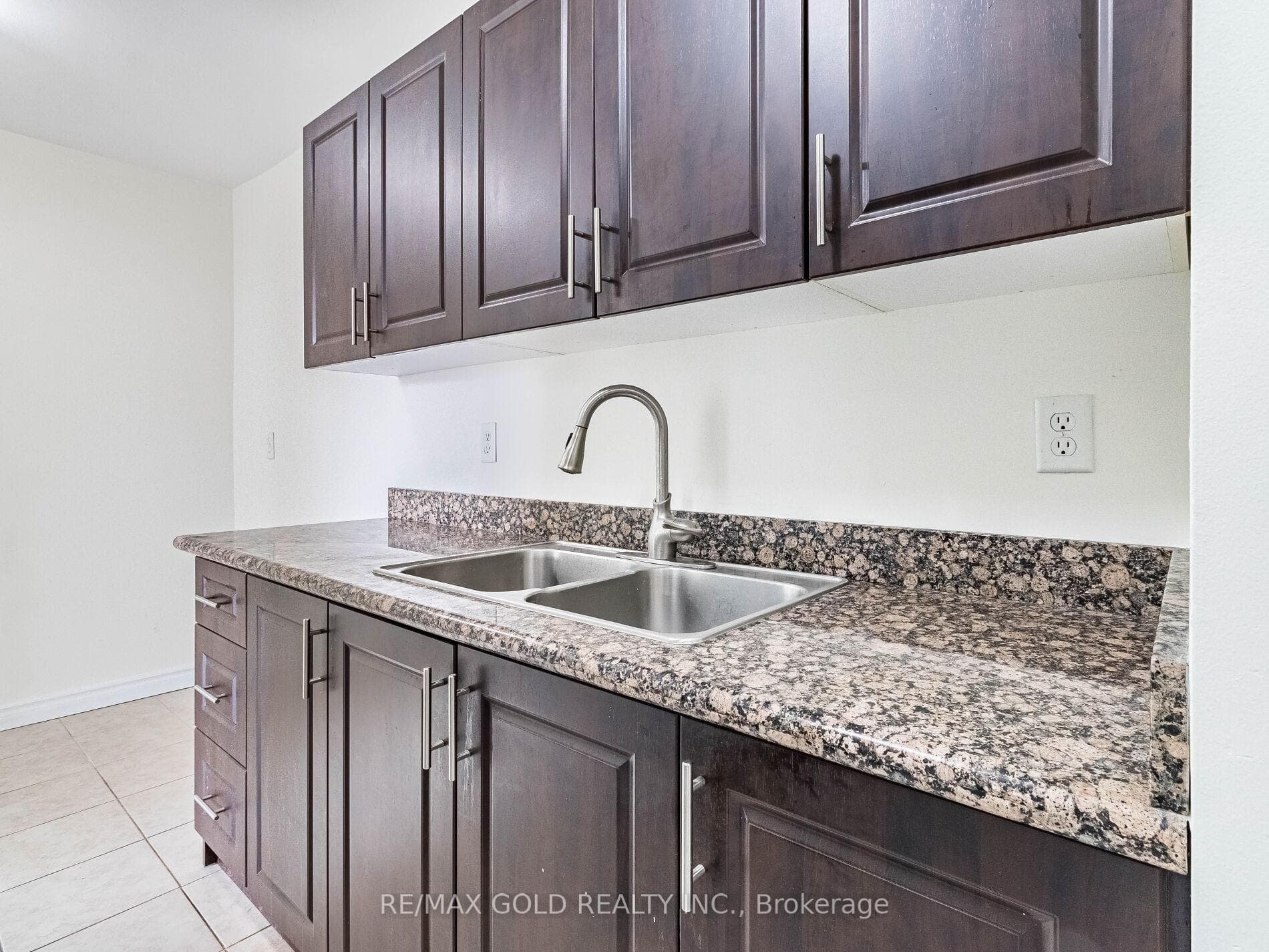 345 Driftwood Avenue Unit 407 photo 18