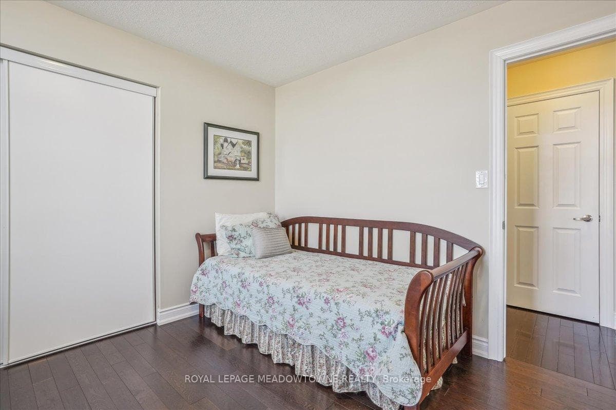 391 Wettlaufer Terrace photo 29