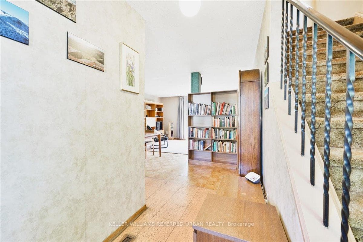 163 Freshmeadow Drive photo 4