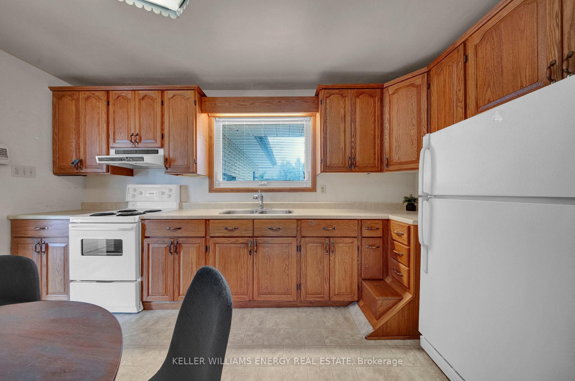855 Timothy Street photo 10