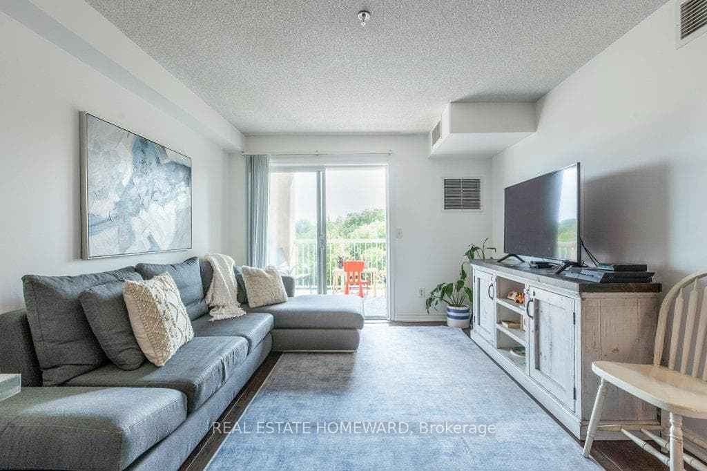 684 Warden Avenue Unit 302 photo 15