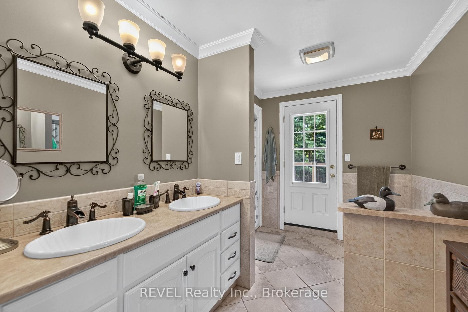 2791 DECEW Road photo 40