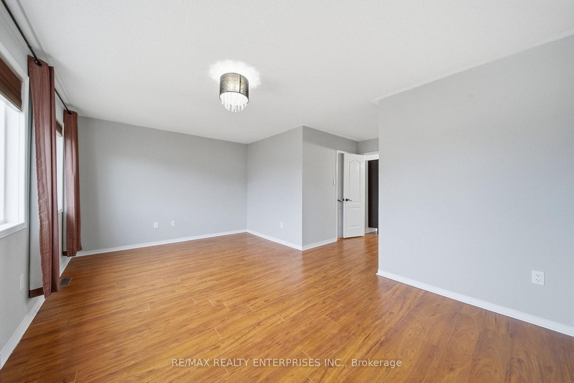 6930 Elliott Parliament Street photo 19