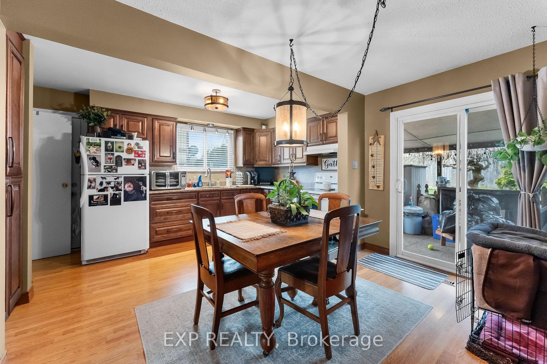 2279 Melissa Crescent photo 11