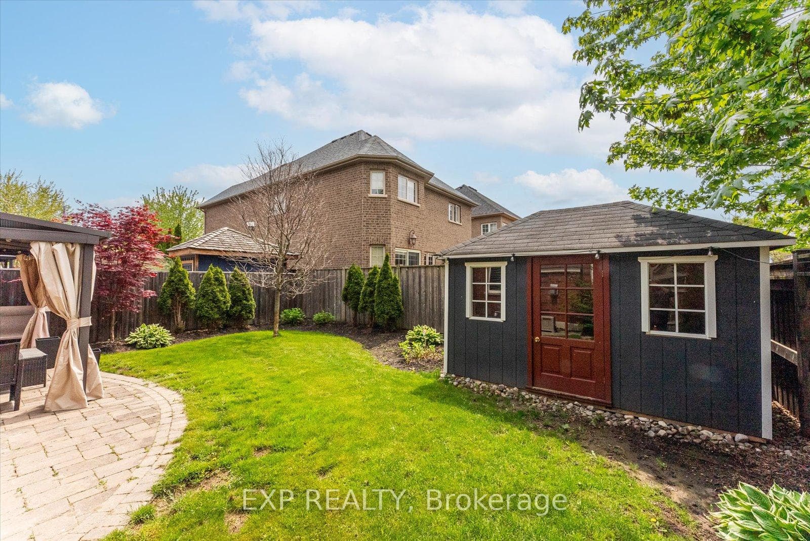 615 Fairglen Avenue photo 32