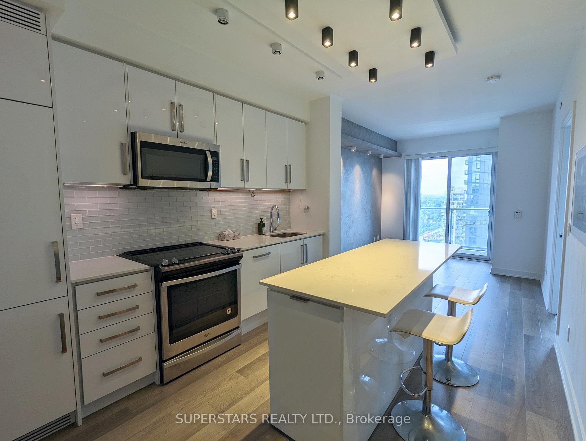 5180 Yonge Street Unit 1603 photo 1