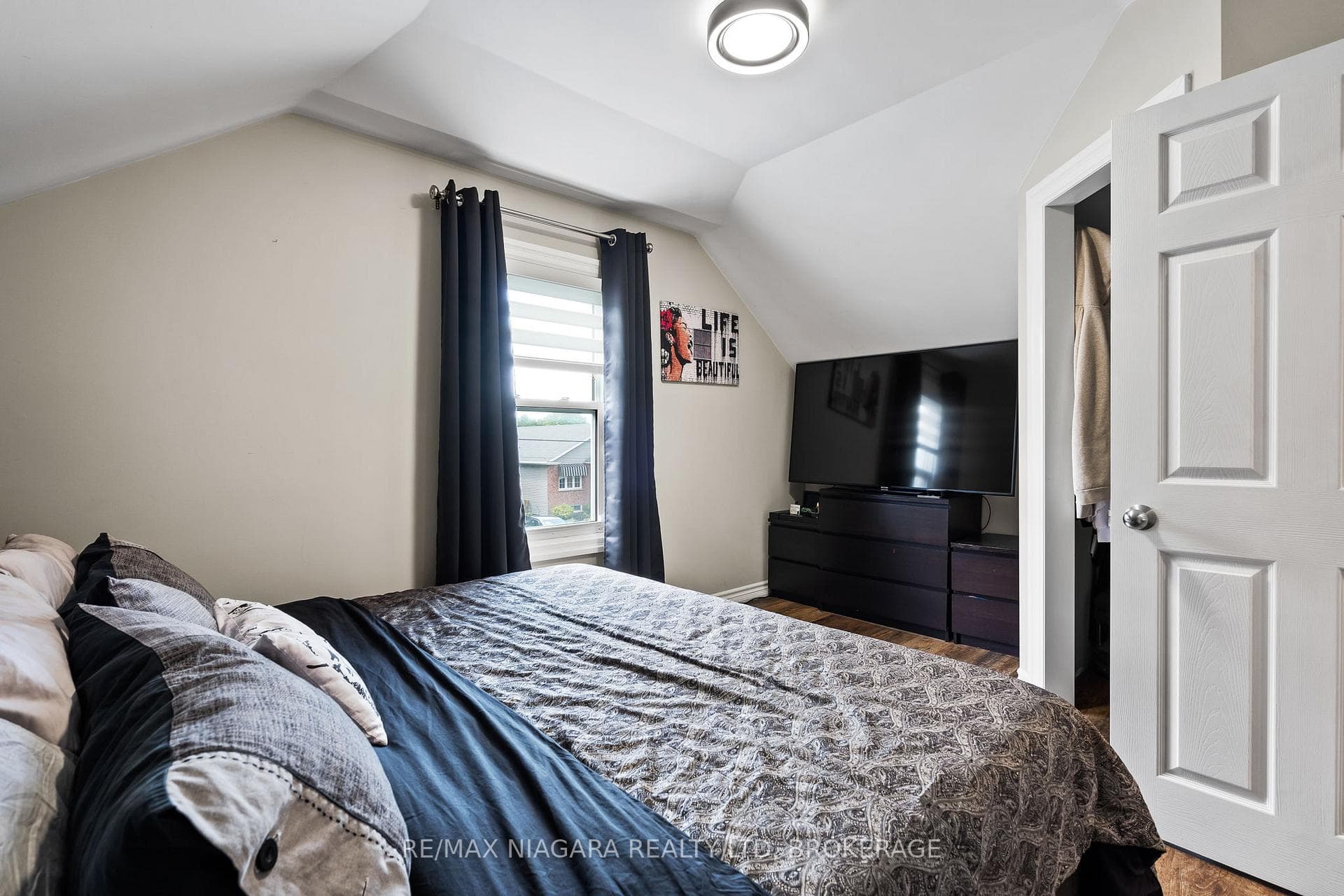 5690 HIGHLAND Avenue photo 17