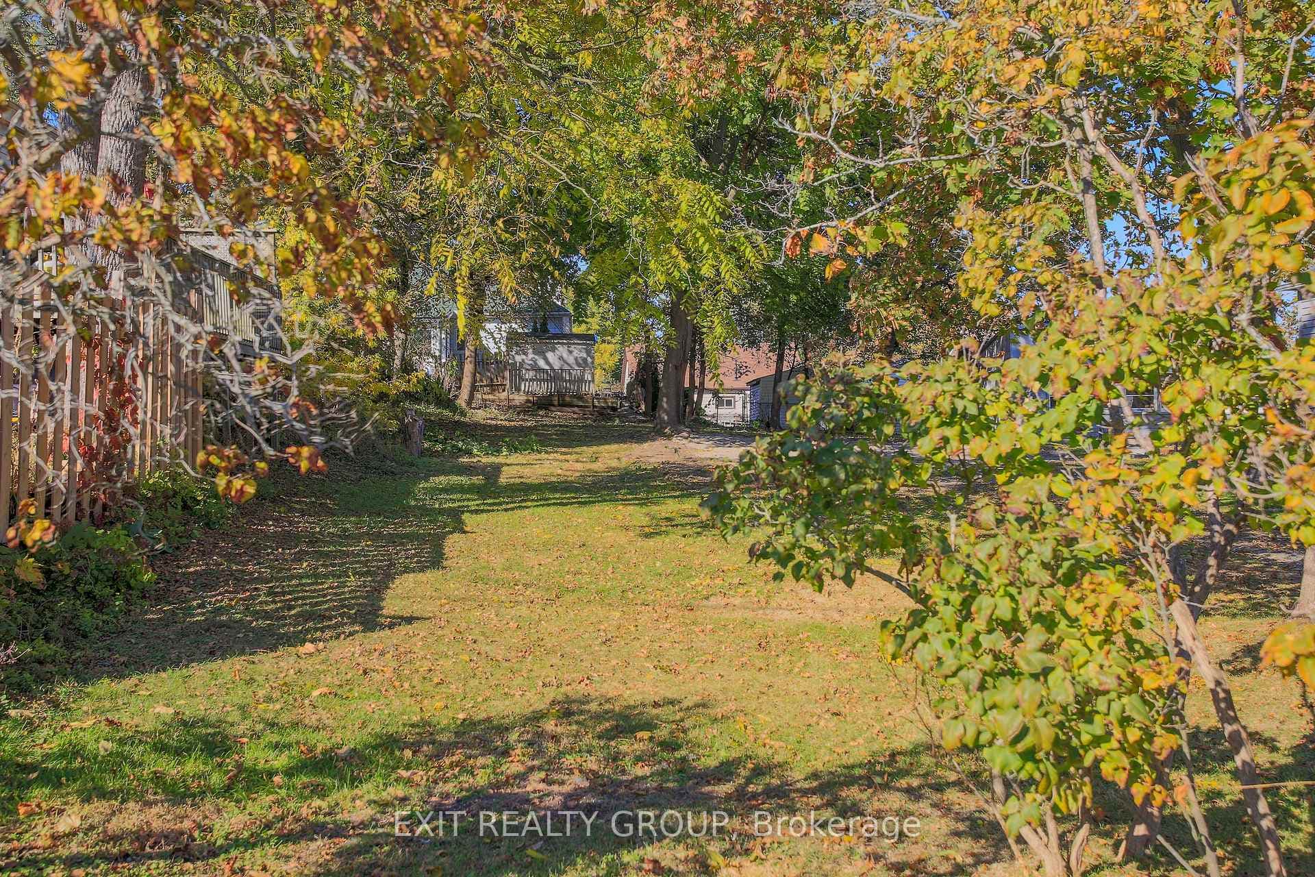 180 Shuter Street photo 3