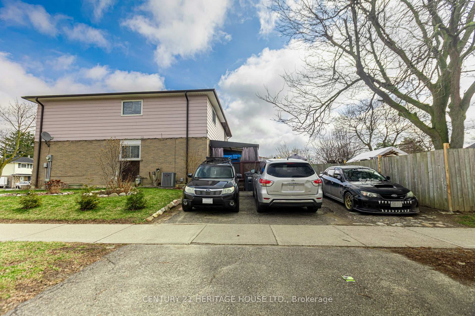 260 Archdekin Drive photo 9