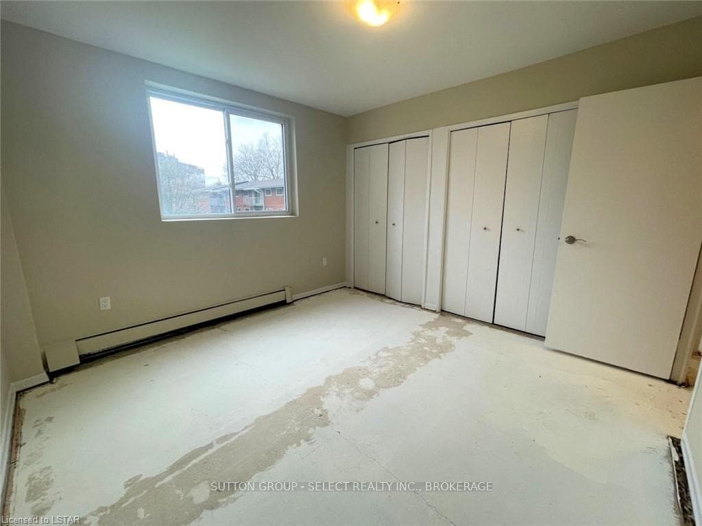 563 MORNINGTON Avenue Unit 202 photo 13