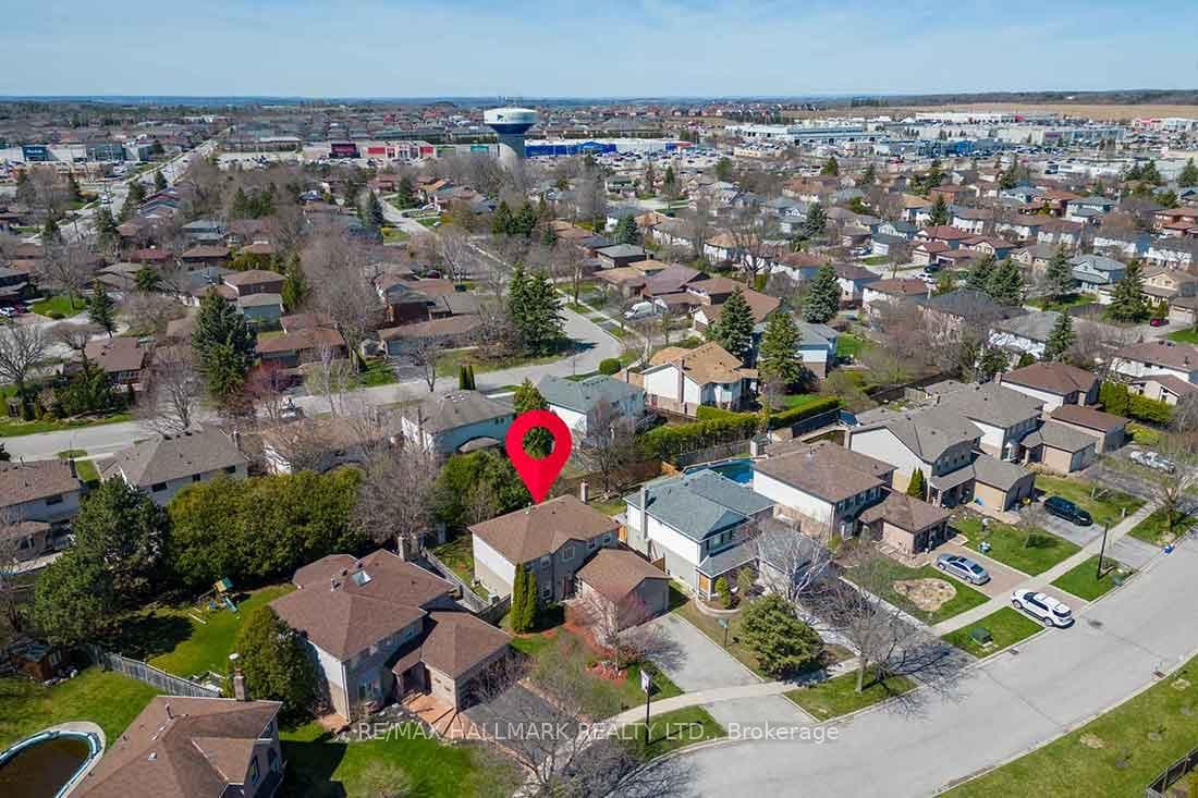 92 Grant Blight Crescent photo 30