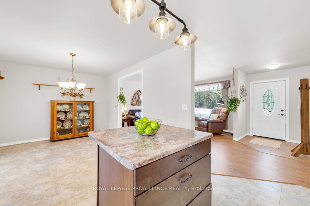 35 Denison Drive photo 18