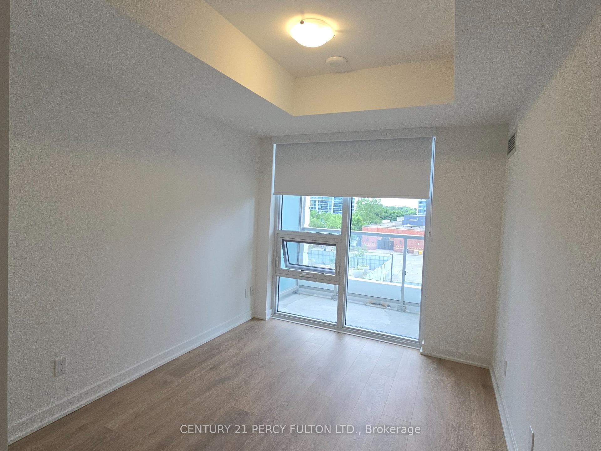 2033 Kennedy Road Unit 320 photo 14