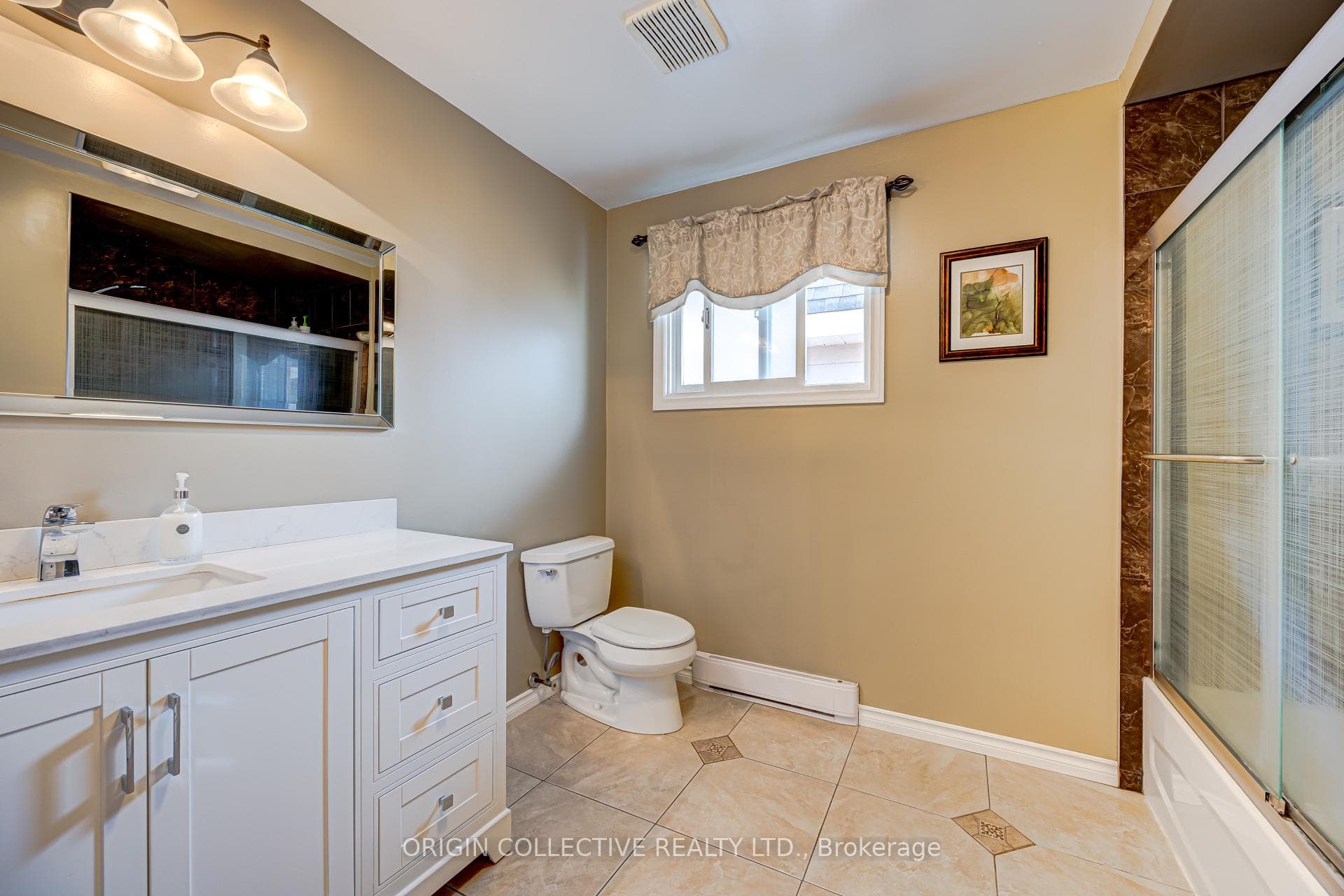 444 William Street photo 17