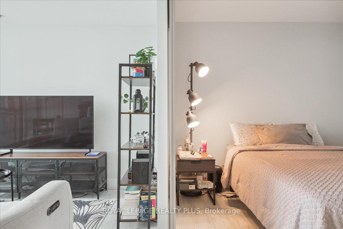 39 Sherbourne Street Unit 1006 photo 5
