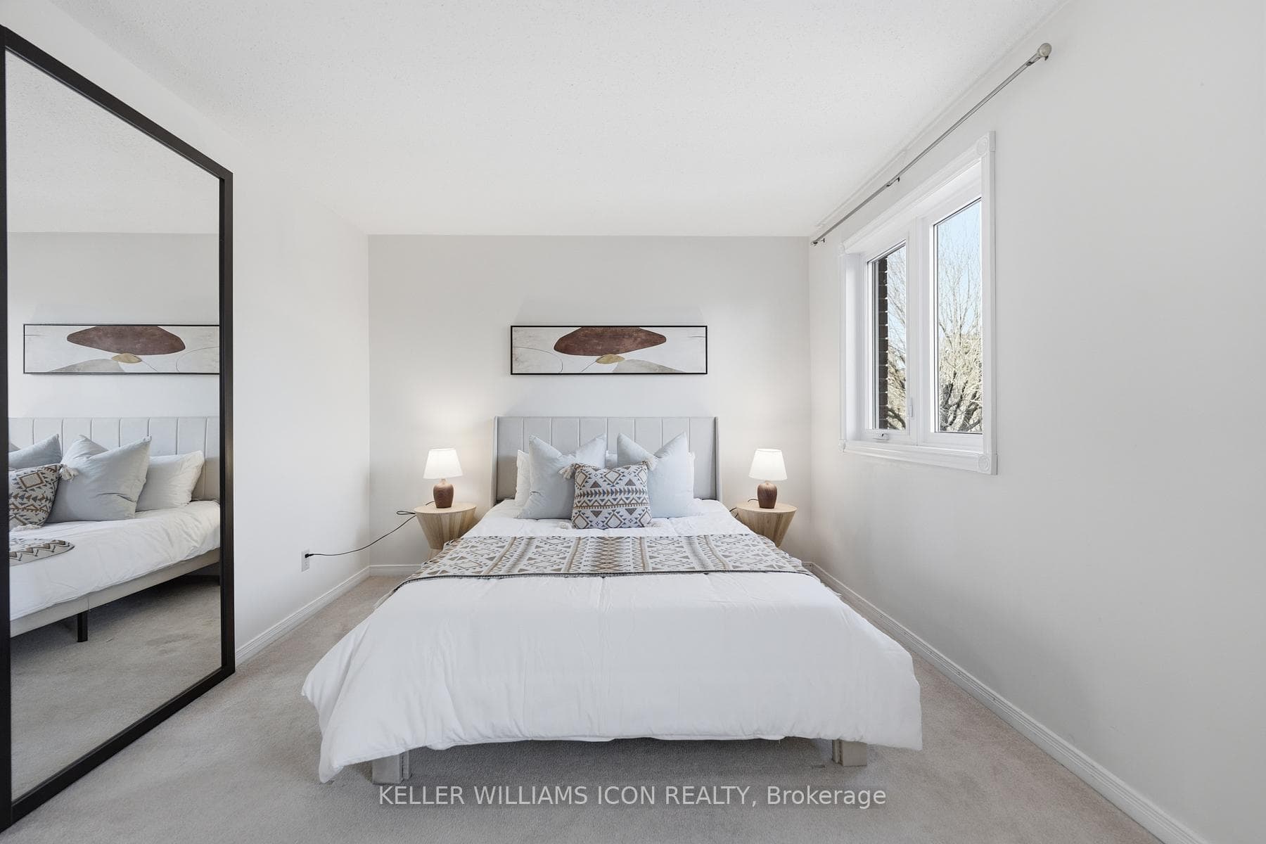 25 Robarts Crescent photo 32