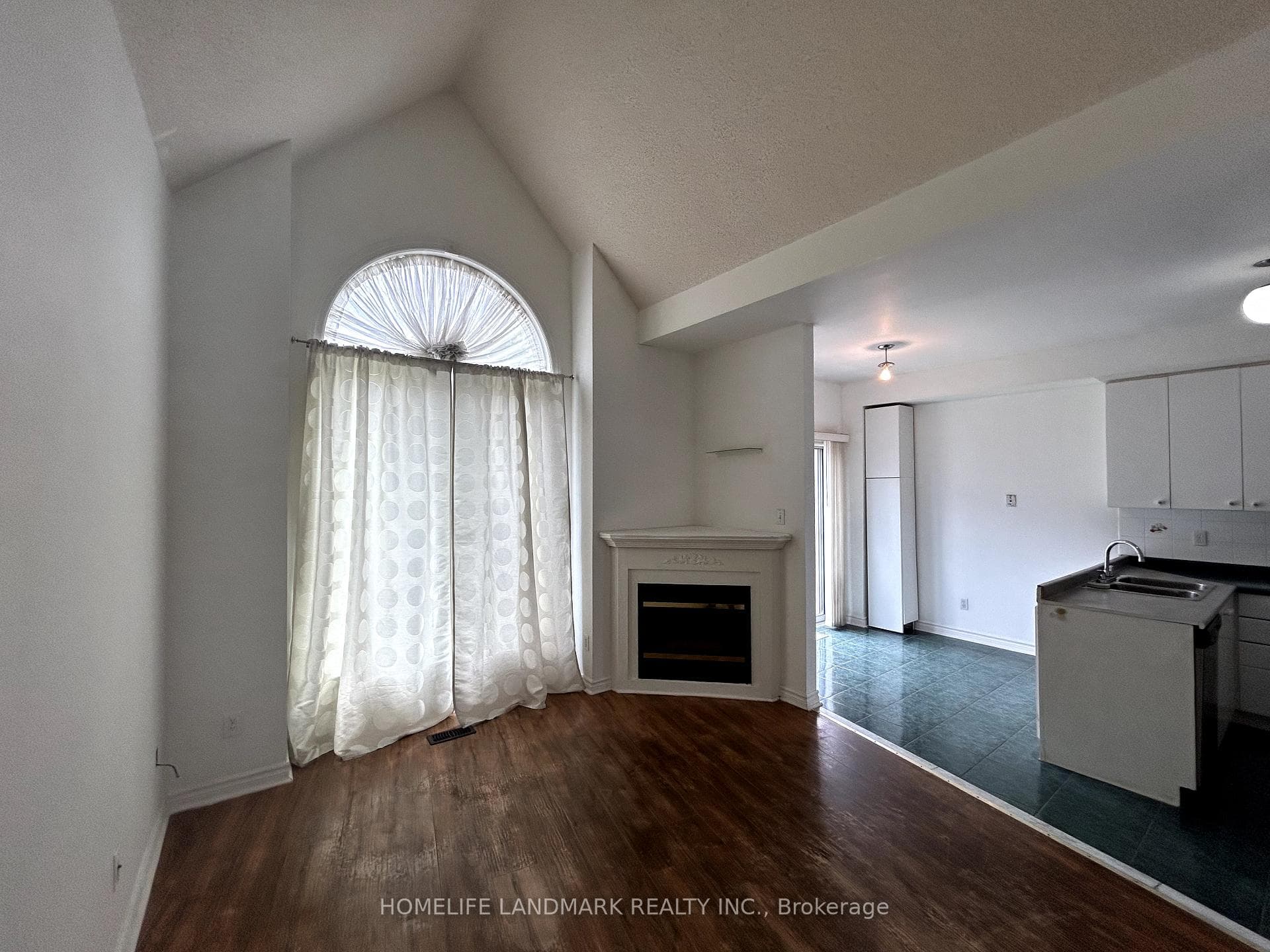 97 Macon Place photo 4