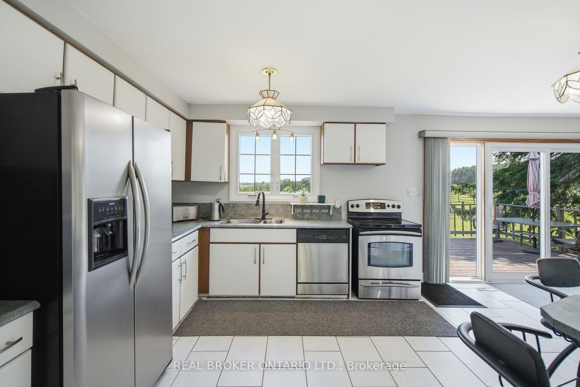 785 Reid Road photo 8