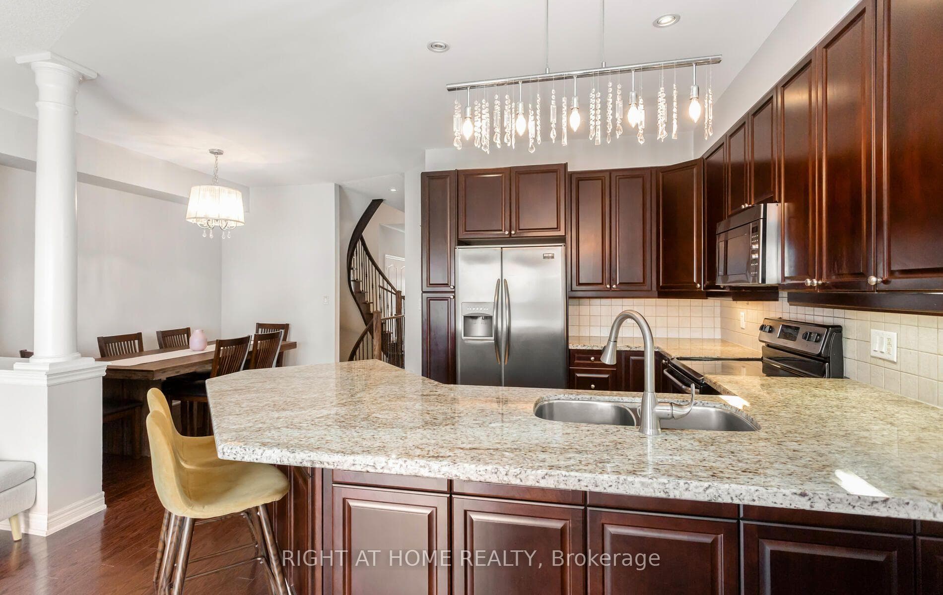 2419 Wasaga Drive photo 10