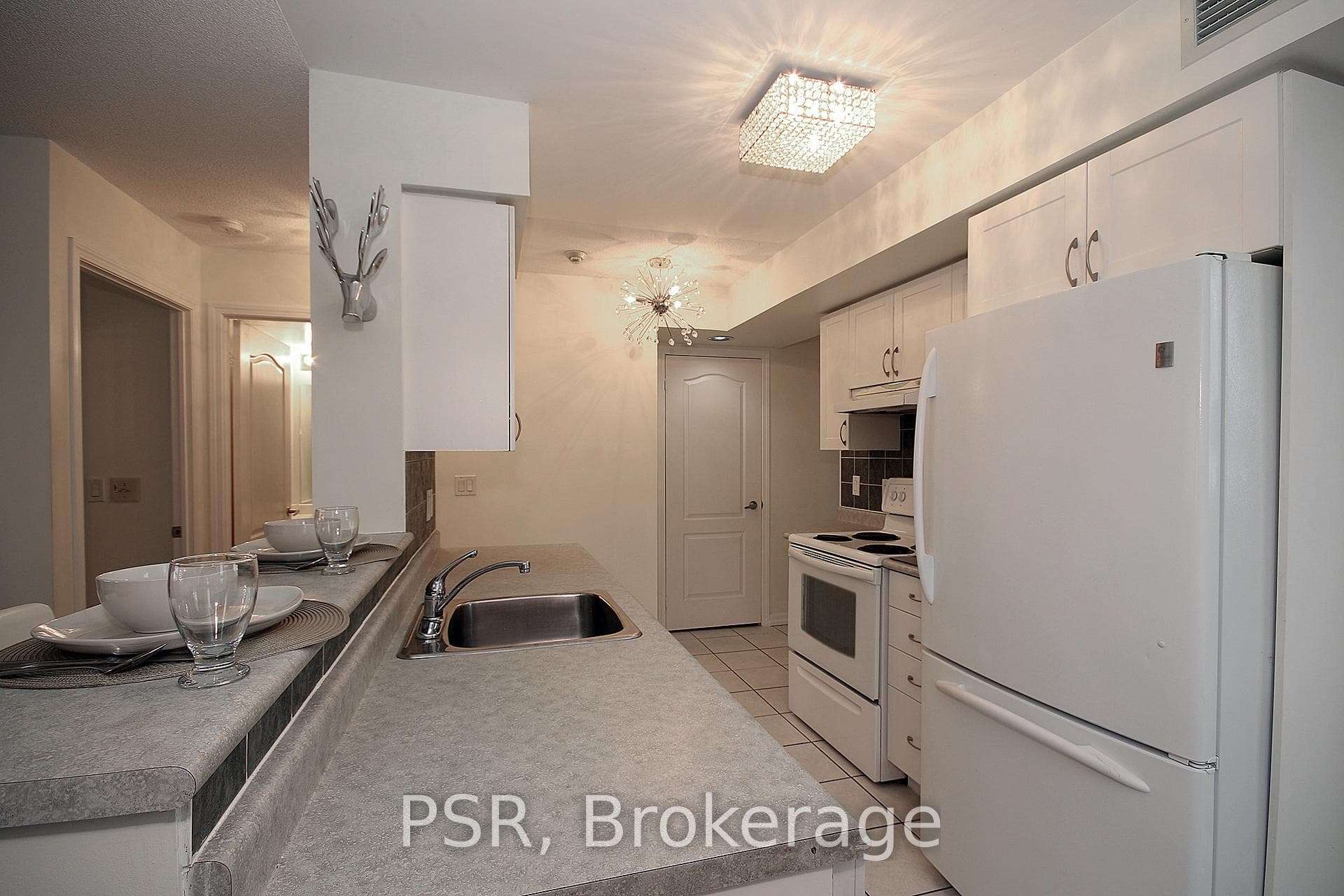 4 Elsinore Path Unit 404 photo 5
