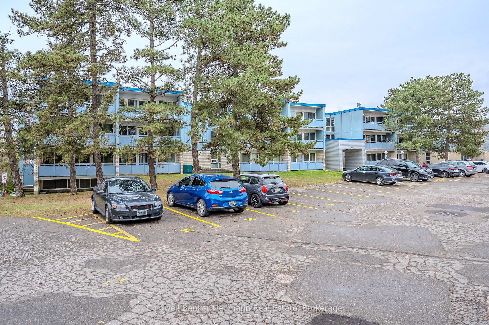 105 Conroy Crescent Unit 511 photo 3