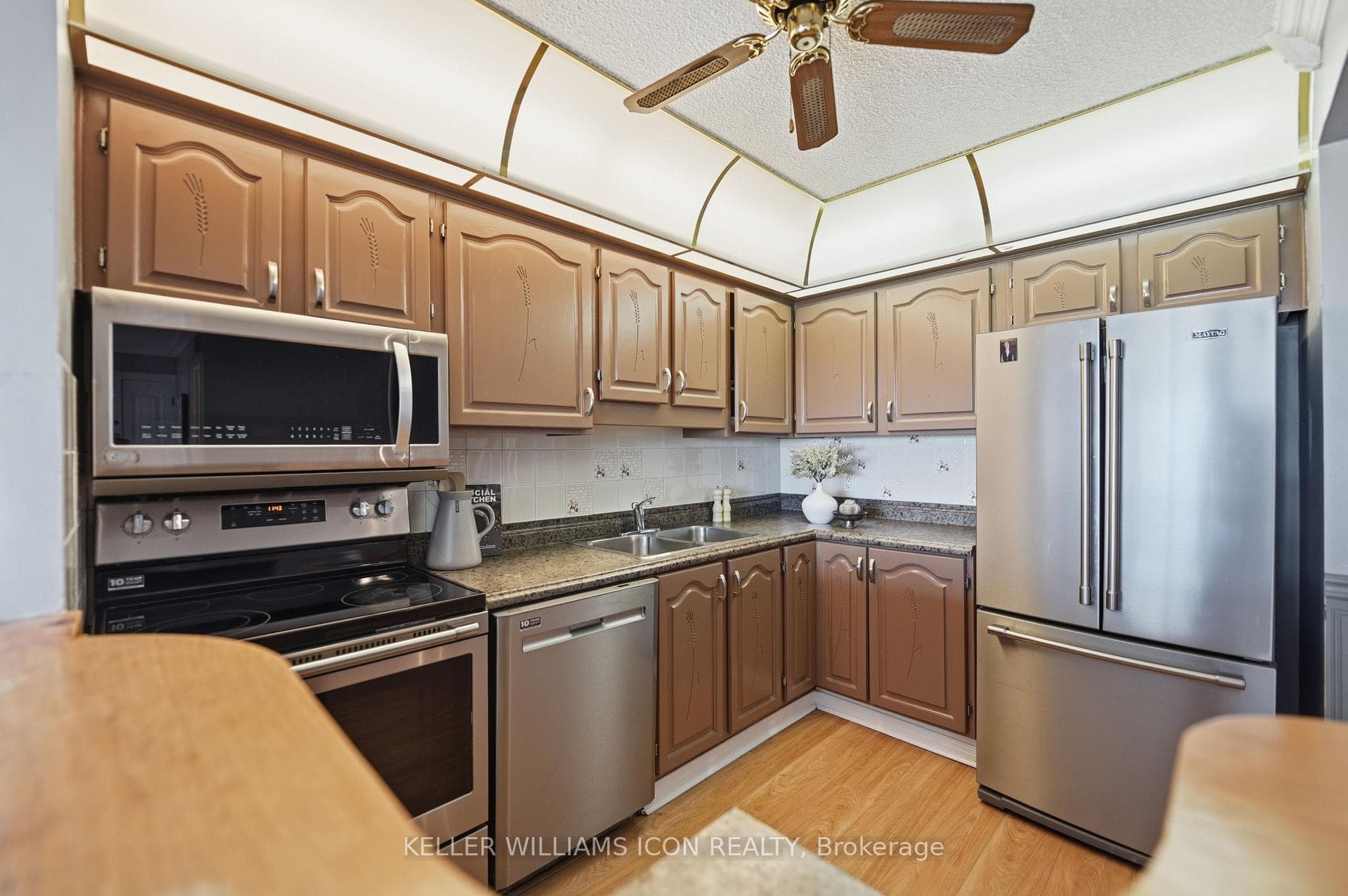 158C Mcarthur Avenue Unit 1607 photo 16