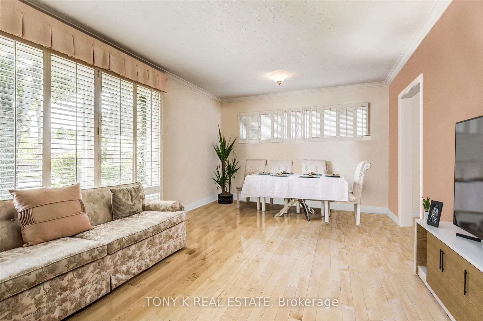 60 Haileybury Drive photo 4